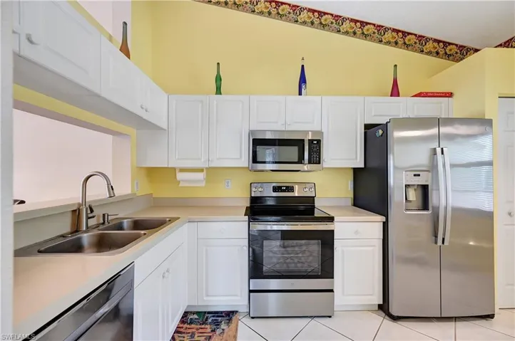 6890 Huntington Lakes Cir 201, Naples, Florida 34119