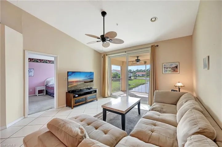 6890 Huntington Lakes Cir 201, Naples, Florida 34119