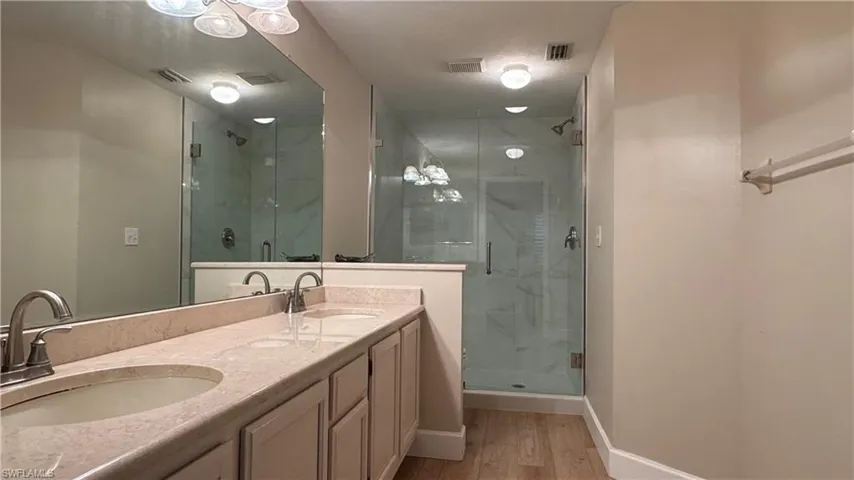 9828 Luna Cir H202, Naples, Florida 34109