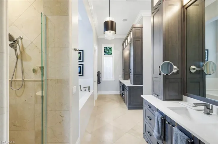 2558 Escada Ct, Naples, Florida 34109