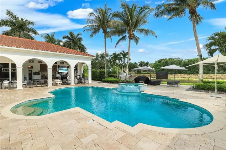 2558 Escada Ct, Naples, Florida 34109