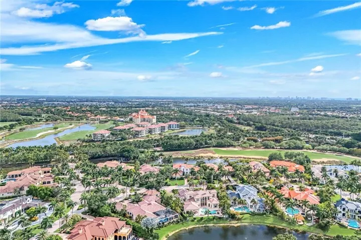 2558 Escada Ct, Naples, Florida 34109