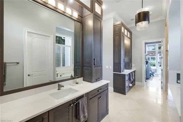 2558 Escada Ct, Naples, Florida 34109