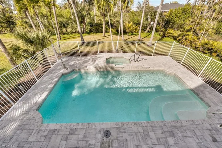 13450 Coral Dr, Fort Myers Fl 33908