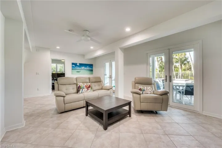 13450 Coral Dr, Fort Myers Fl 33908