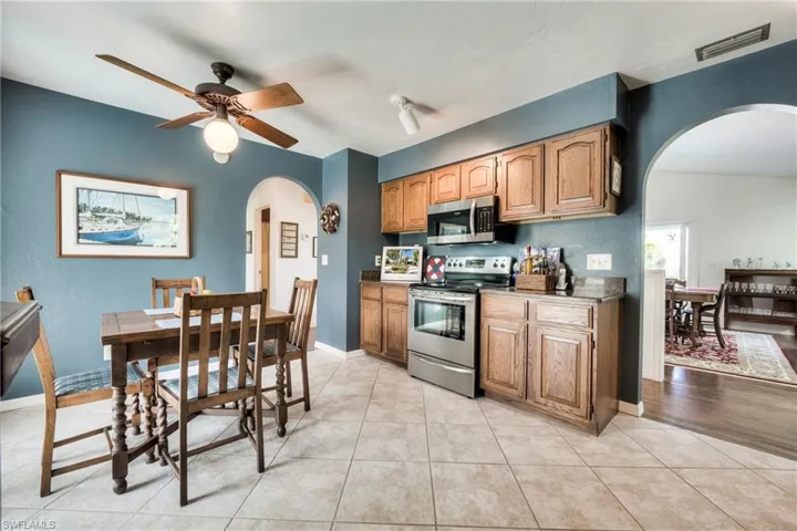13450 Coral Dr, Fort Myers Fl 33908