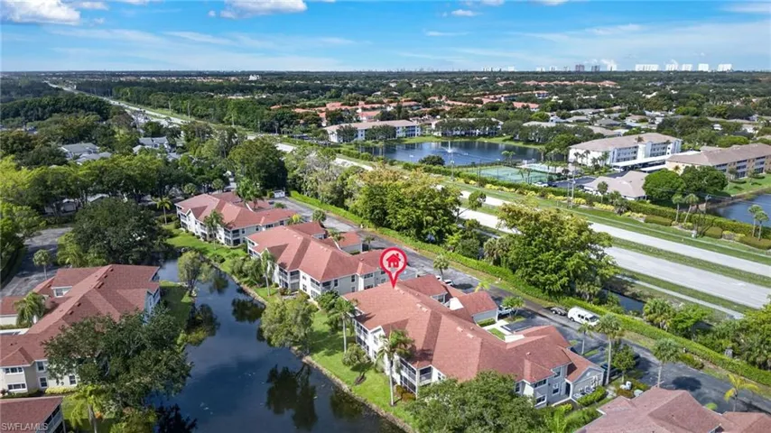 9836 Luna Cir F-204, Naples, Florida 34109