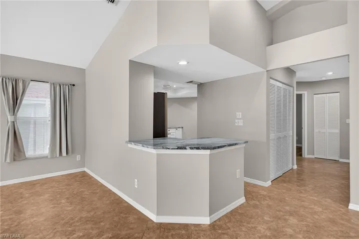 9836 Luna Cir F-204, Naples, Florida 34109
