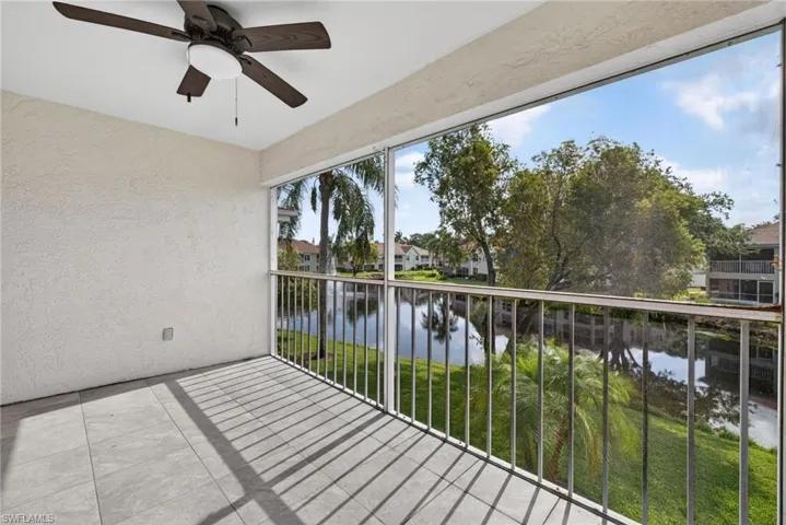 9836 Luna Cir F-204, Naples, Florida 34109