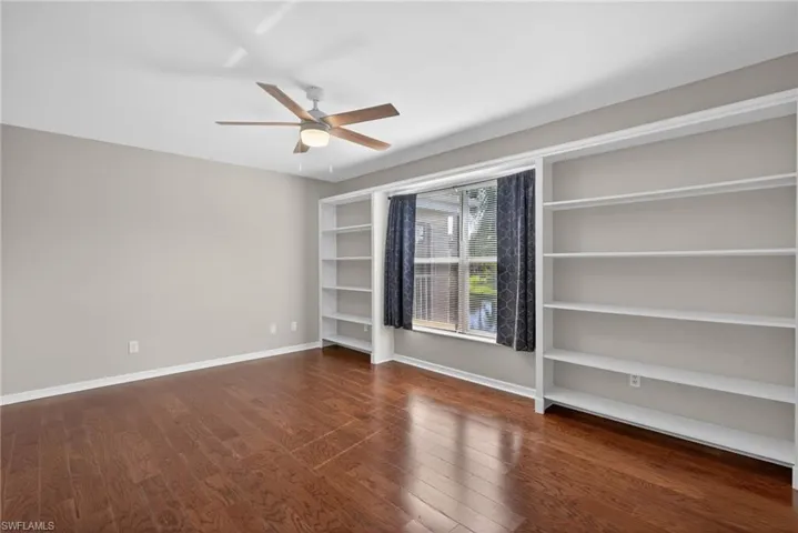 9836 Luna Cir F-204, Naples, Florida 34109