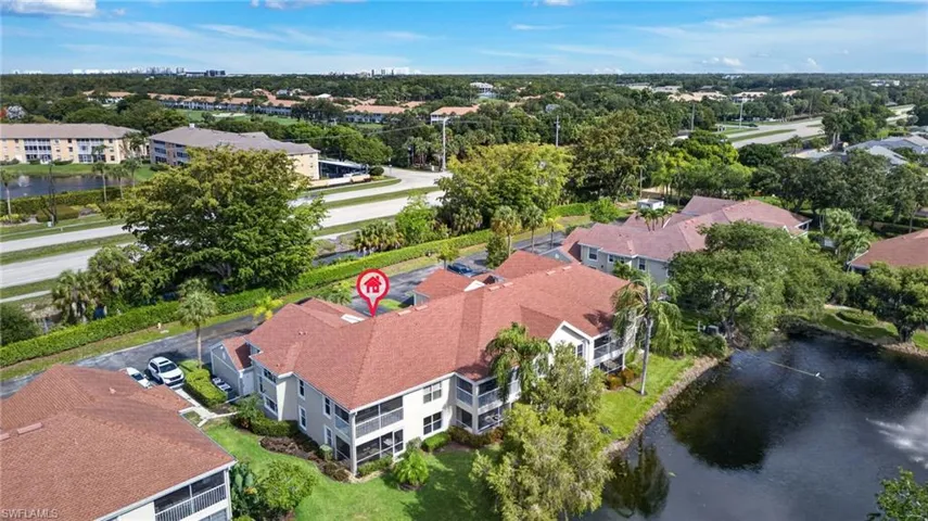 9836 Luna Cir F-204, Naples, Florida 34109
