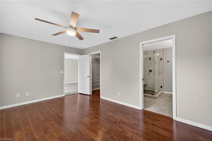 9836 Luna Cir F-204, Naples, Florida 34109
