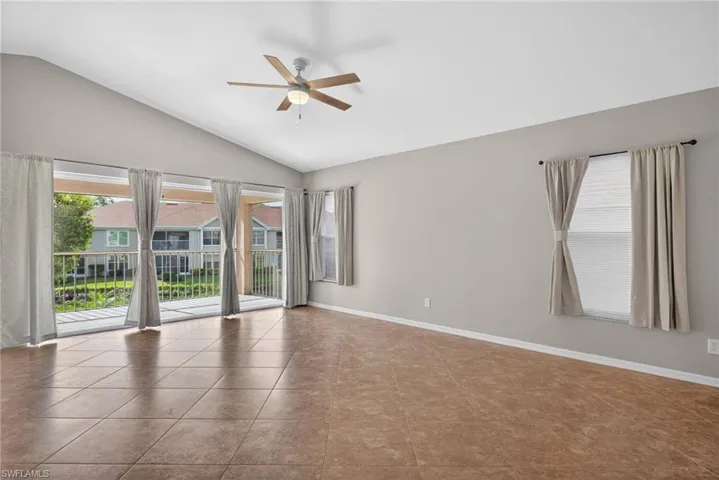9836 Luna Cir F-204, Naples, Florida 34109
