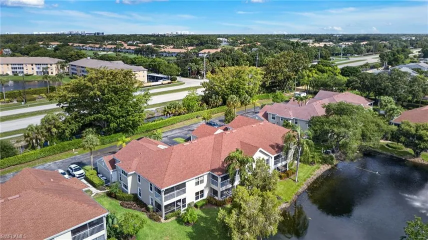 9836 Luna Cir F-204, Naples, Florida 34109