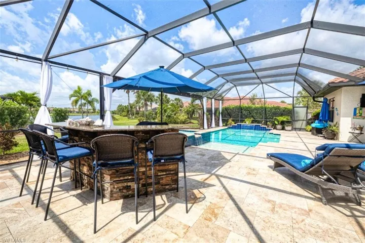 Bar /Pool View