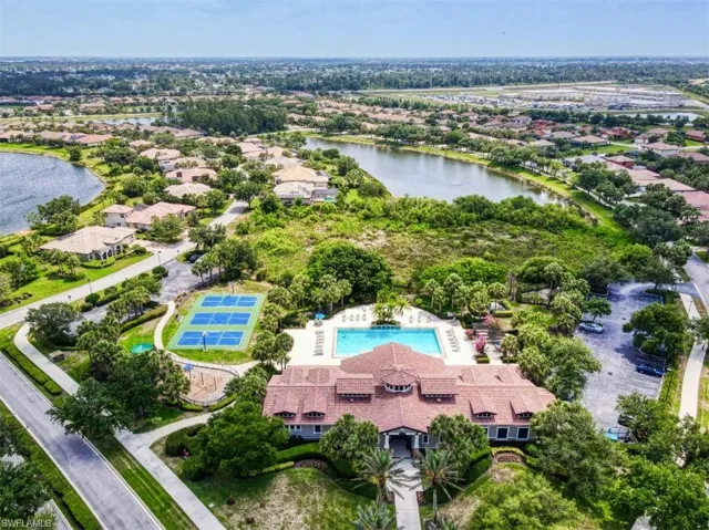 Overview Amenity Center