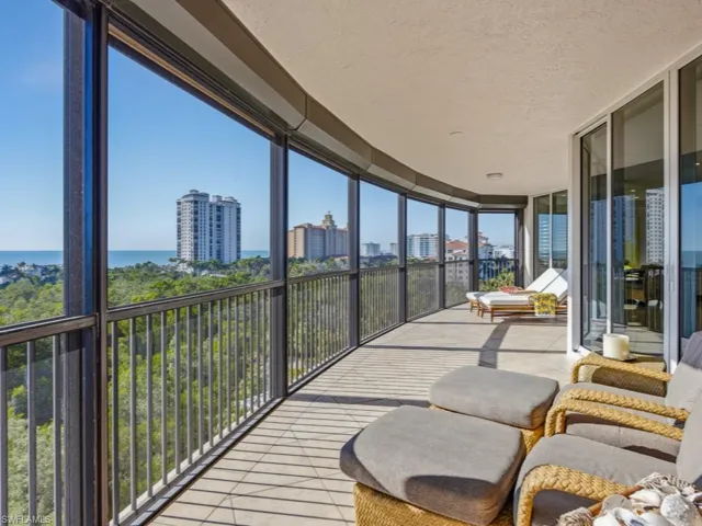 Expansive Sunlit Lanai