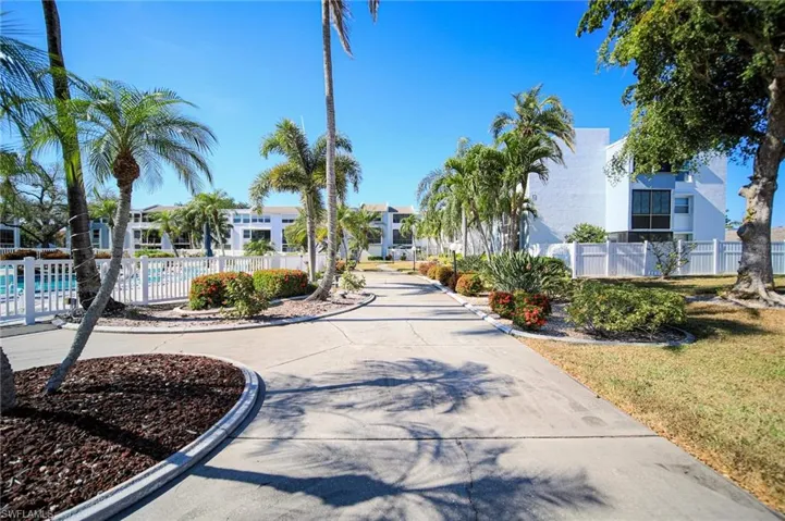 Lots Of Walking/Biking Areas With Lovely Landscaping To Enjoy!