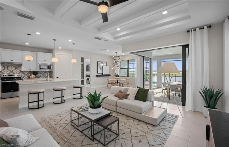 Interior photos are of a staged model home. Illustration purposes only. Options may vary.