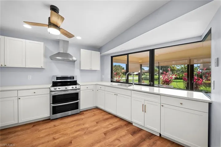 4779  lakewood  BLVD, Naples, FL 34112