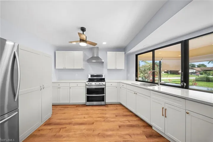 4779  lakewood  BLVD, Naples, FL 34112