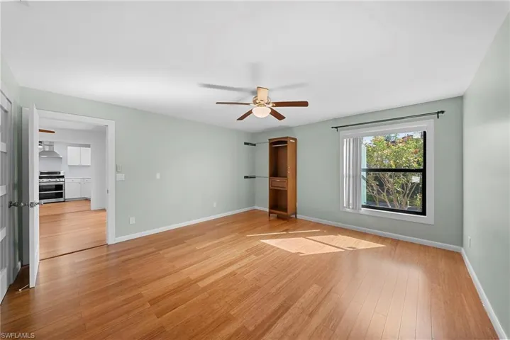 4779  lakewood  BLVD, Naples, FL 34112