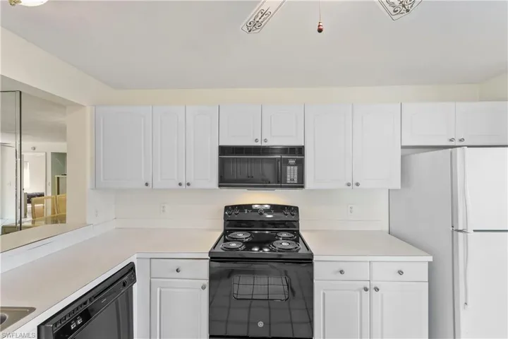 196  Belina  DR, Naples, FL 34104