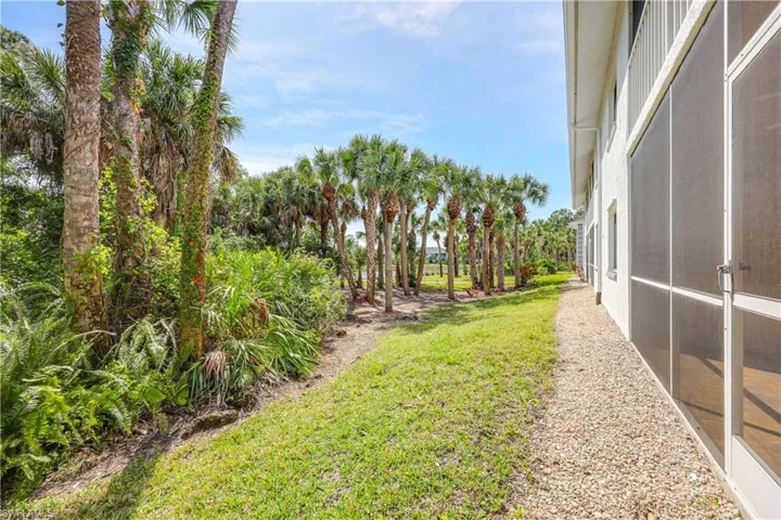 196  Belina  DR, Naples, FL 34104