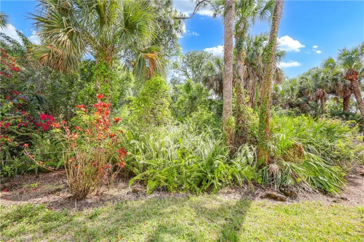 196  Belina  DR, Naples, FL 34104