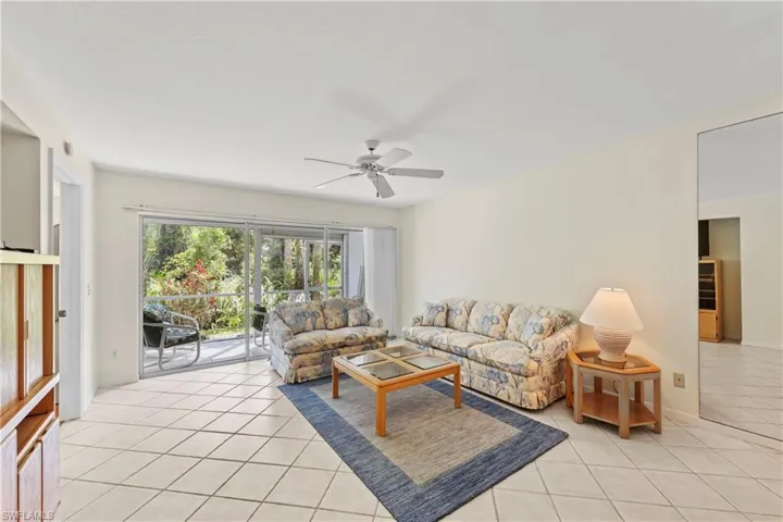 196  Belina  DR, Naples, FL 34104