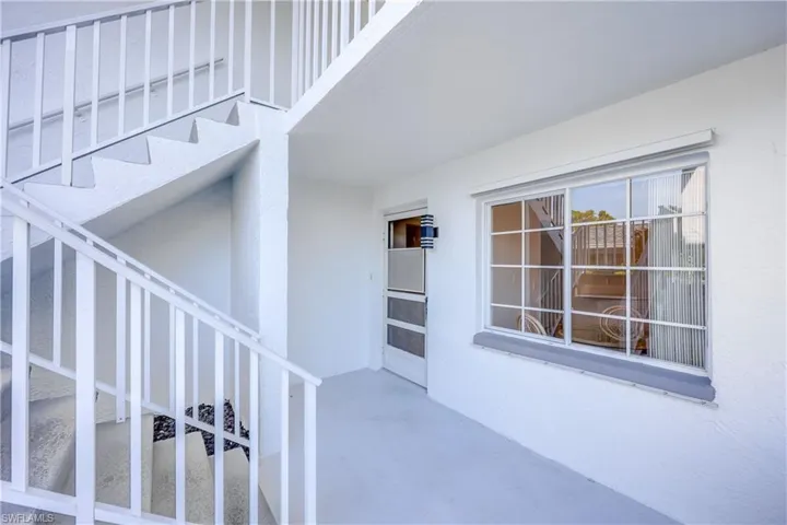 196  Belina  DR, Naples, FL 34104