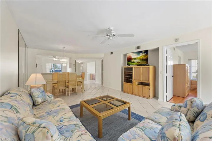 196  Belina  DR, Naples, FL 34104