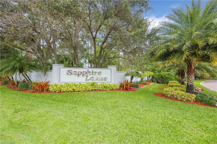 196  Belina  DR, Naples, FL 34104