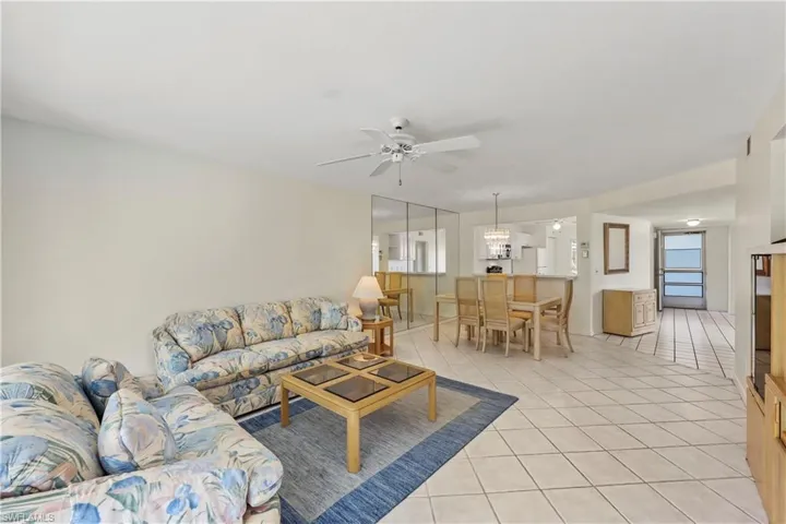 196  Belina  DR, Naples, FL 34104