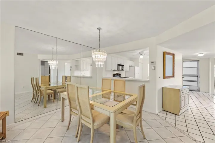 196  Belina  DR, Naples, FL 34104