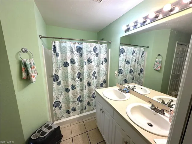 384  Charwood S AVE, Lehigh Acres, FL 33974