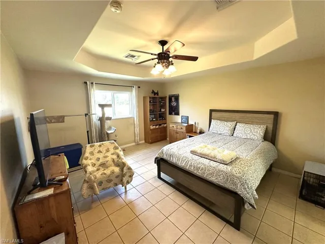 384  Charwood S AVE, Lehigh Acres, FL 33974