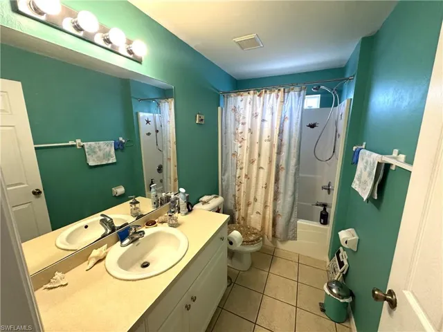 384  Charwood S AVE, Lehigh Acres, FL 33974