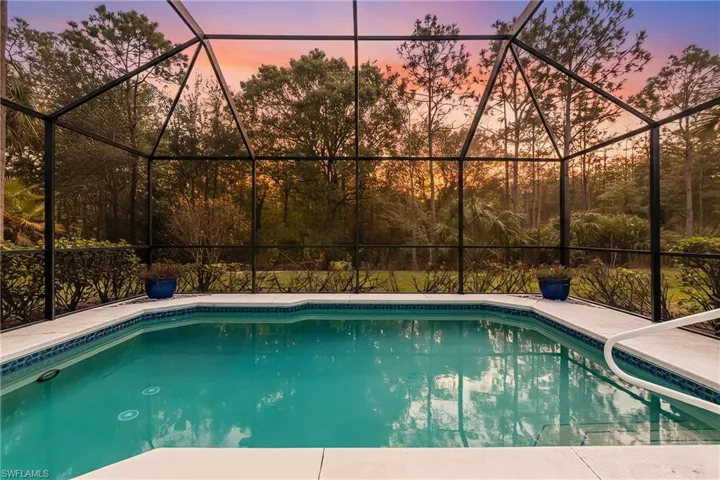 BEAUTIFUL & PRIVATE PRESERVE VIEW PLUS NEW LANAI SCREENS!