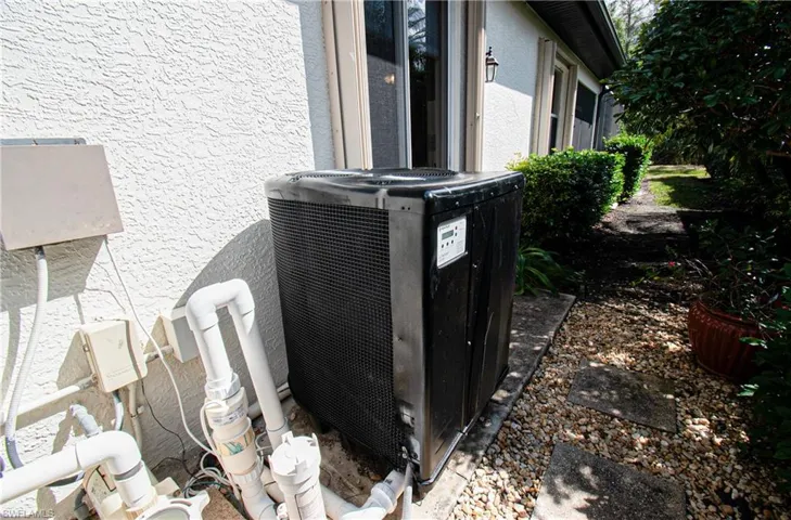 HUGE BONUS: THE HEAT PUMP IS ONLY 1 MONTH OLD!
