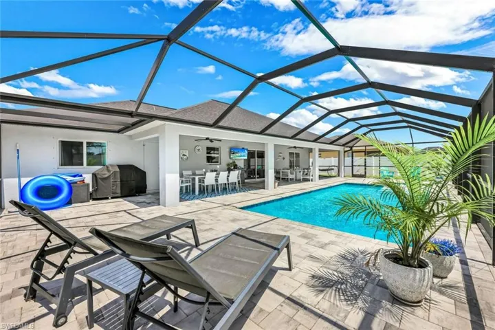 2118 Sw 12th Ter, Cape Coral, Florida 33991