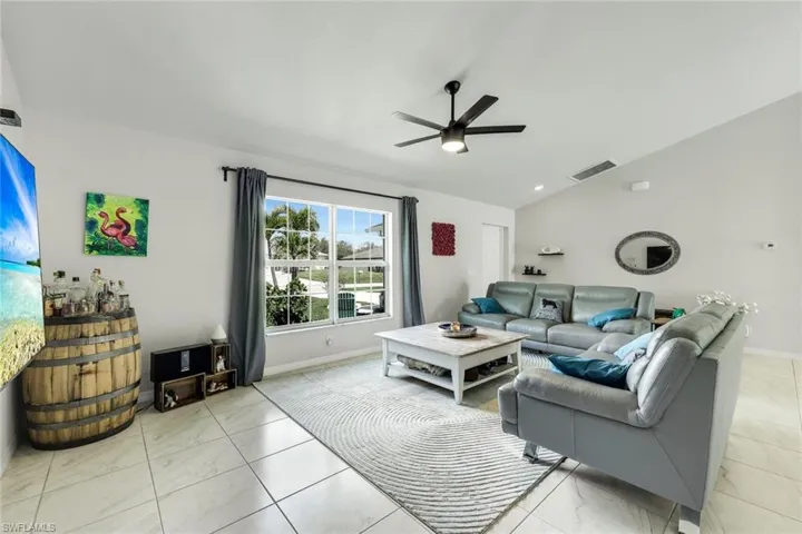 2118 Sw 12th Ter, Cape Coral, Florida 33991