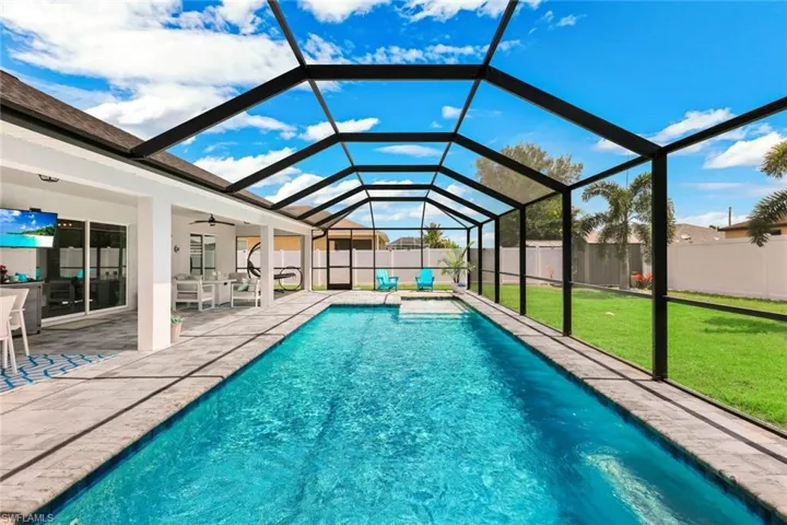 2118 Sw 12th Ter, Cape Coral, Florida 33991