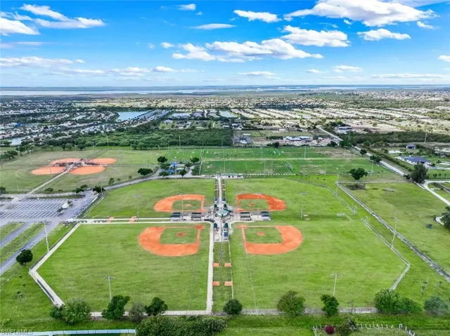 2118 Sw 12th Ter, Cape Coral, Florida 33991