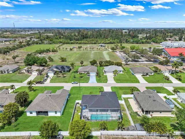 2118 Sw 12th Ter, Cape Coral, Florida 33991
