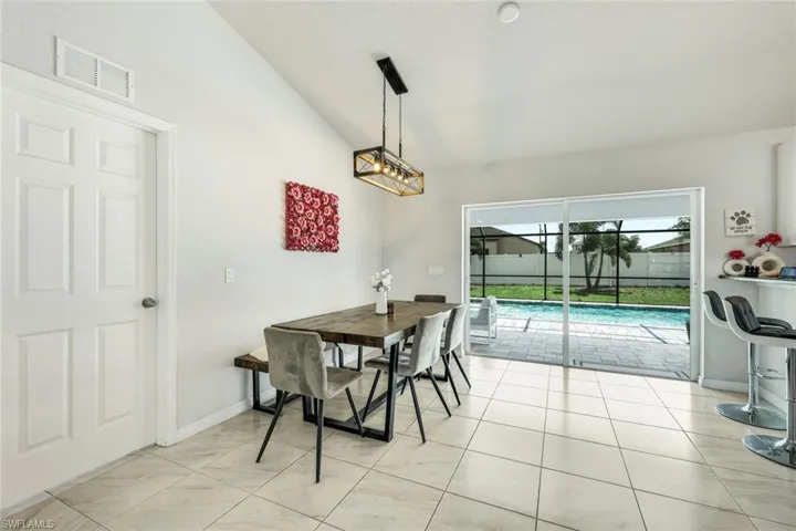 2118 Sw 12th Ter, Cape Coral, Florida 33991