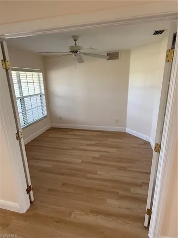 Den