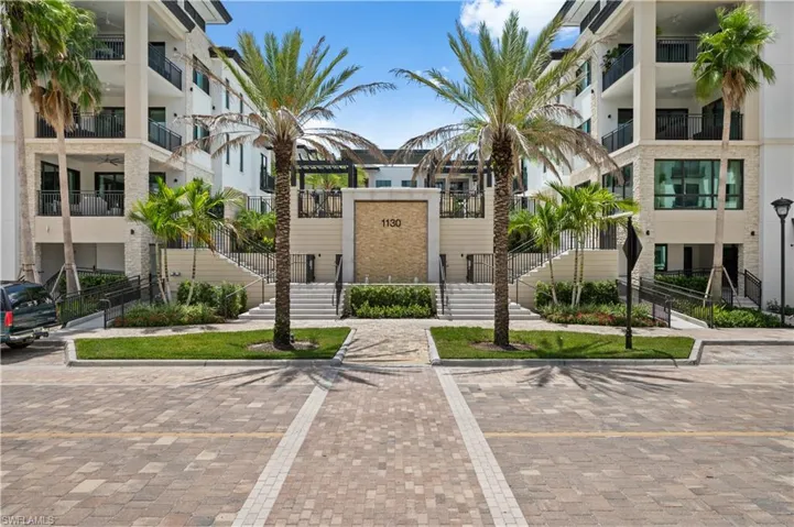 1130 3rd Ave S 309, Naples, Florida 34102