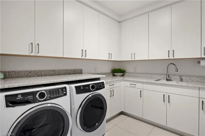 1130 3rd Ave S 309, Naples, Florida 34102