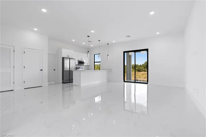 17 W 7th St, Lehigh Acres, Florida 33972